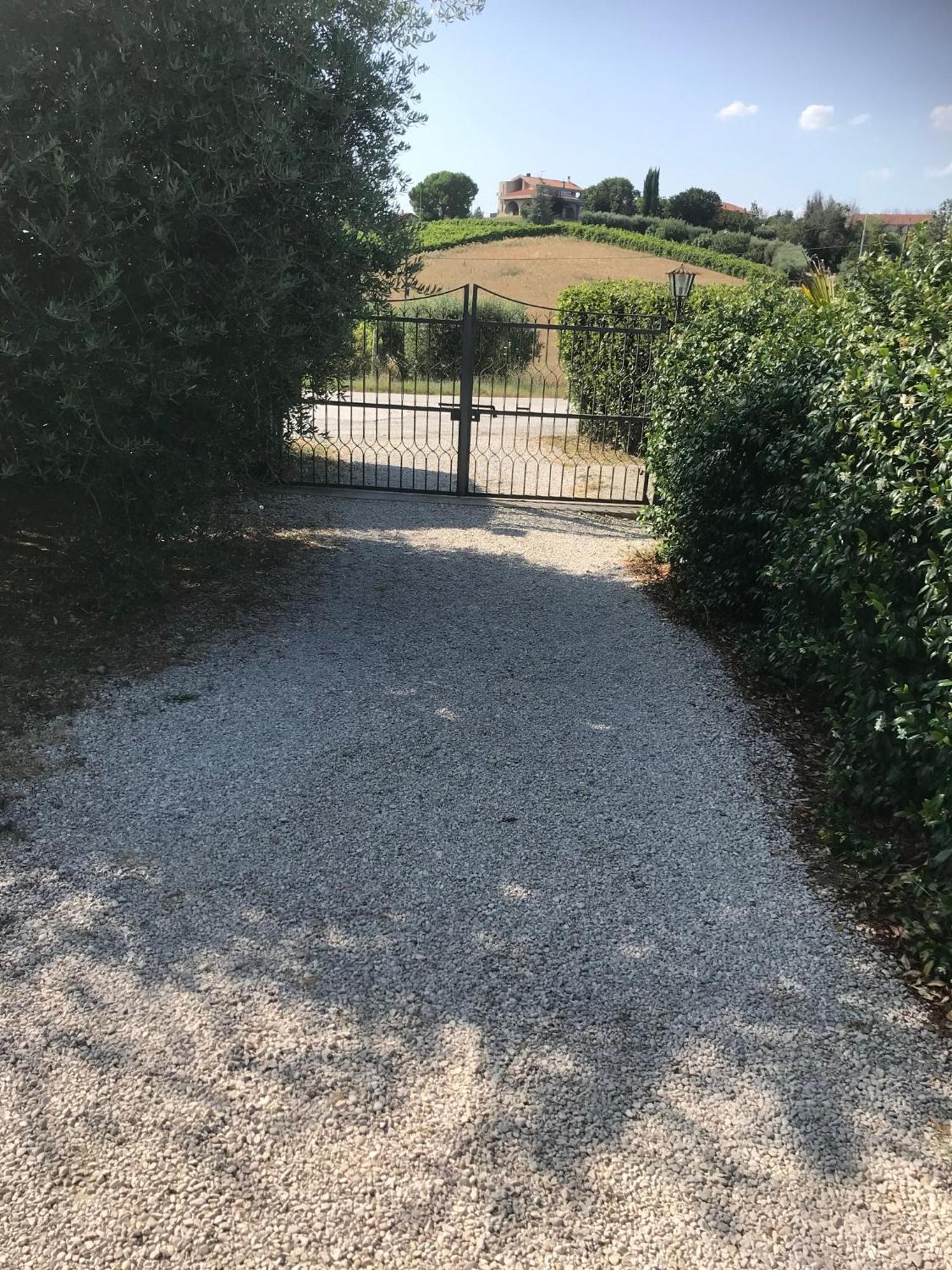Agriturismo Cerquatonda Montalto delle Marche 外观 照片