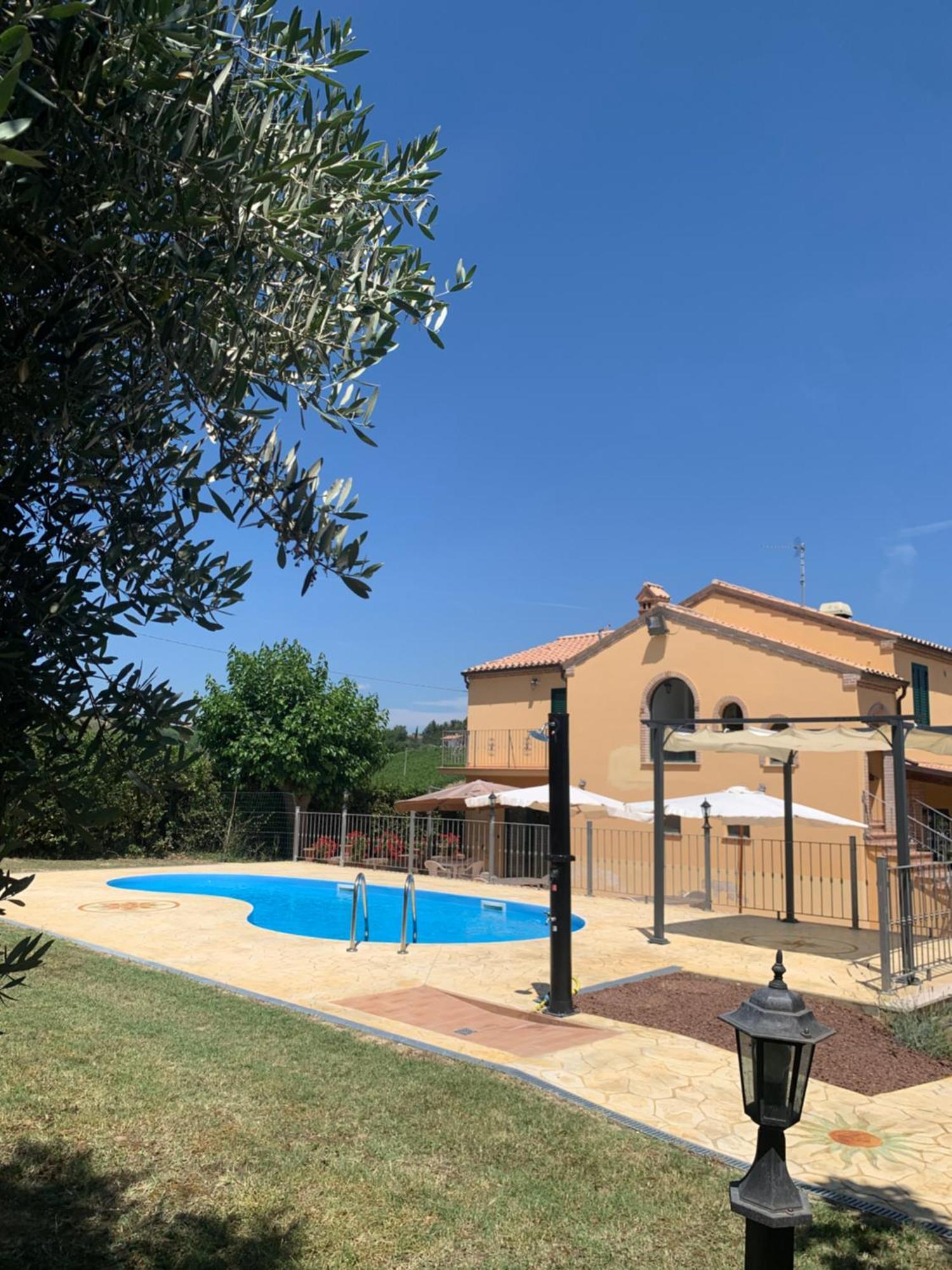 Agriturismo Cerquatonda Montalto delle Marche 外观 照片